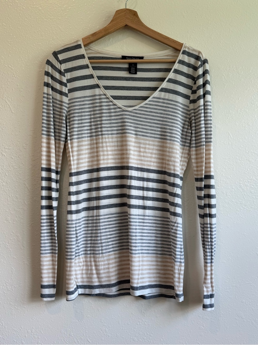 White House Black Market Striped V-Neck Long Sleeve Top | Like New | Size XS